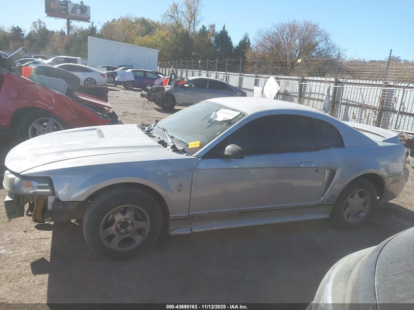 2000 Ford Mustang VIN: 1FAFP4041YF192673 Lot: 43690163
