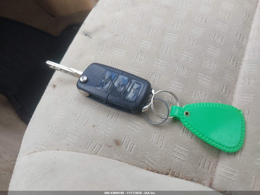 2003 Volkswagen Passat Gl VIN: WVWMD63B83P383185 Lot: 43690190