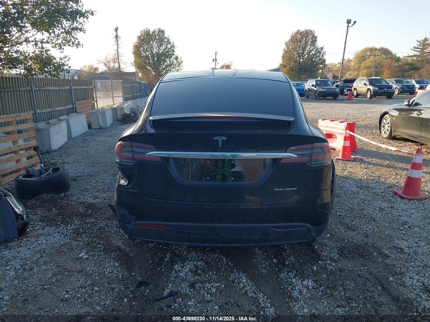 2020 Tesla Model X Long Range Dual Motor All-Wheel Drive/Long Range Plus Dual Motor All-Wheel Drive VIN: 5YJXCBE28LF301634 Lot: 43690230