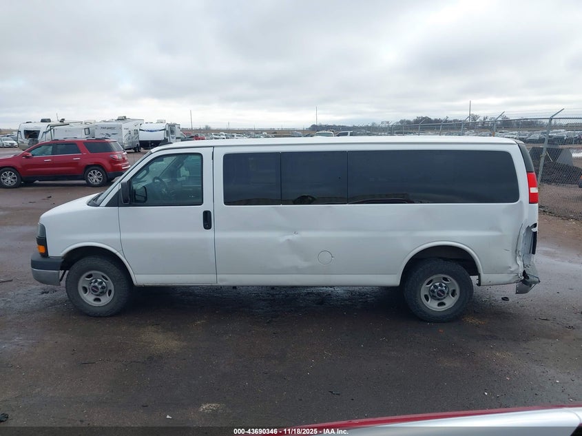 2017 GMC Savana 3500 Lt VIN: 1GJZ7PFF2H1178238 Lot: 43690346