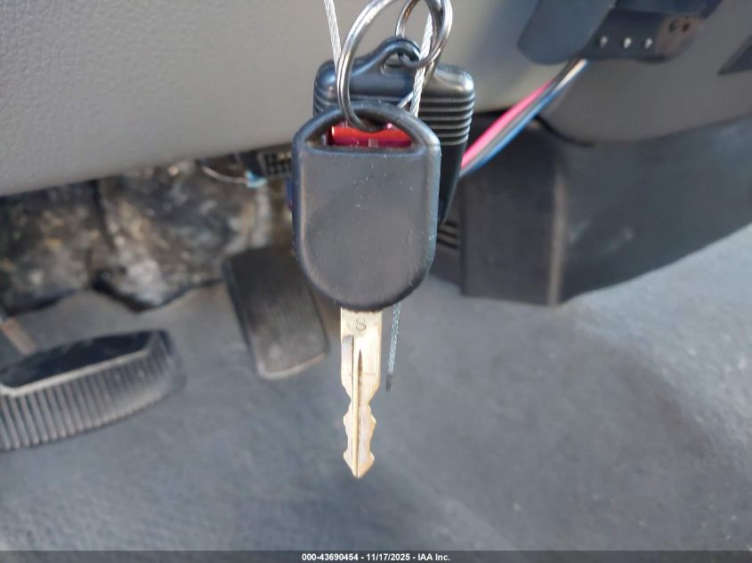 2005 Ford F-150 Fx4/Lariat/Xl/Xlt VIN: 1FTPX14525NB82266 Lot: 43690454