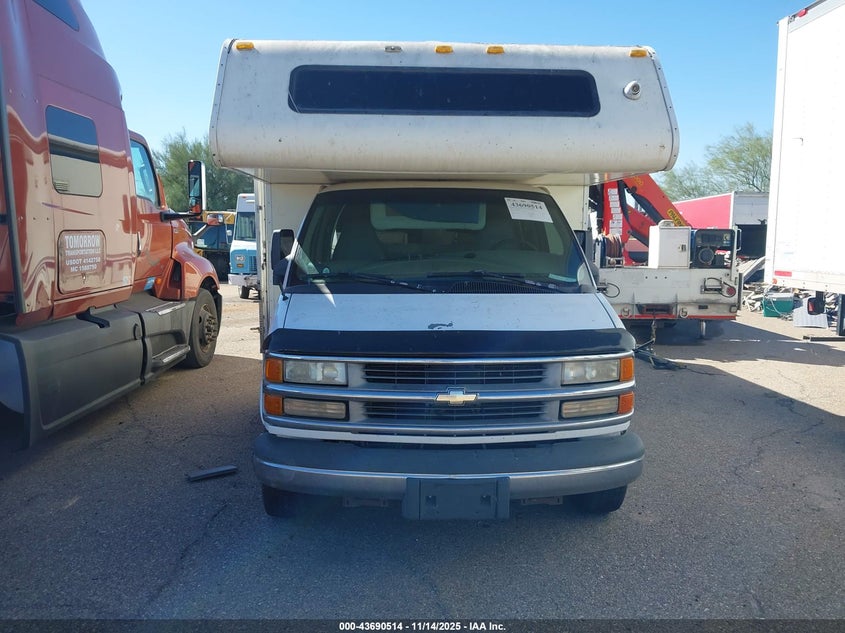 1GBJG31J4Y1220275 2000 CHEVROLET  photo no. 11