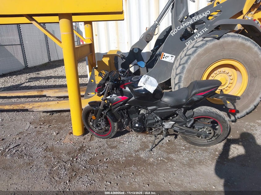 2023 Kawasaki Er650 P VIN: ML5EREP16PDA86695 Lot: 43690549