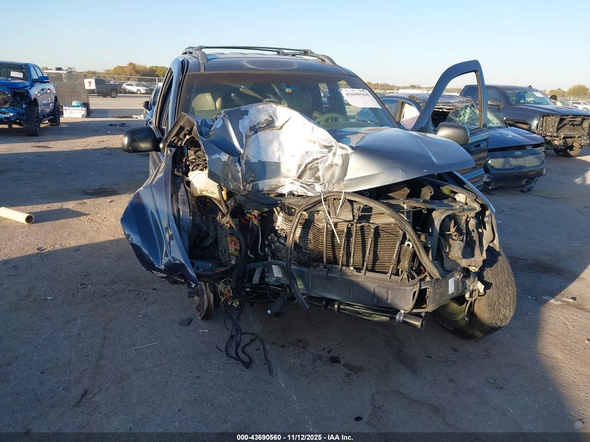 2000 Jeep Grand Cherokee Limited VIN: 1J4G258N3YC424749 Lot: 43690560