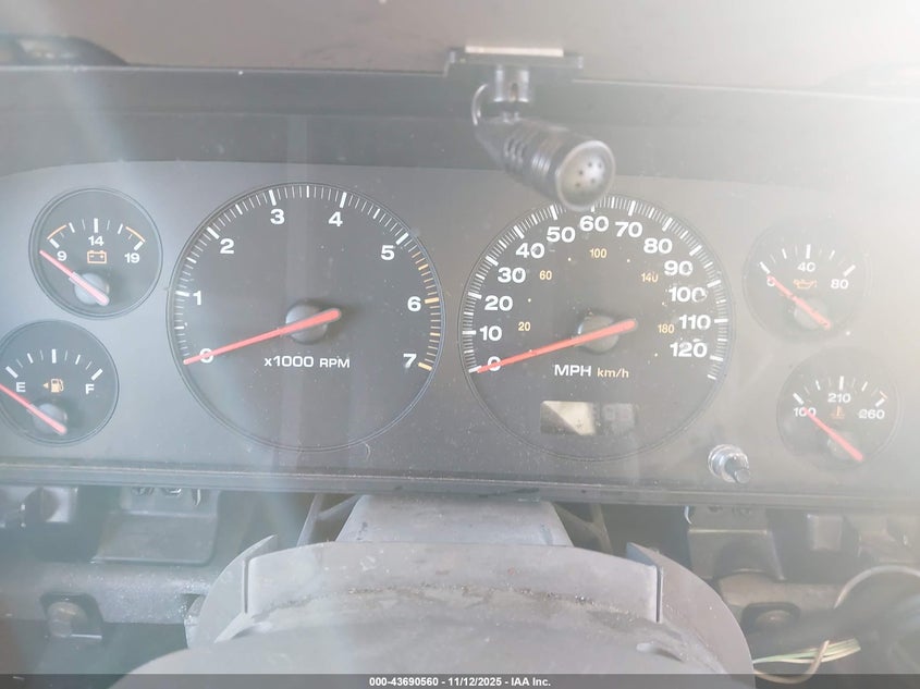 2000 Jeep Grand Cherokee Limited VIN: 1J4G258N3YC424749 Lot: 43690560