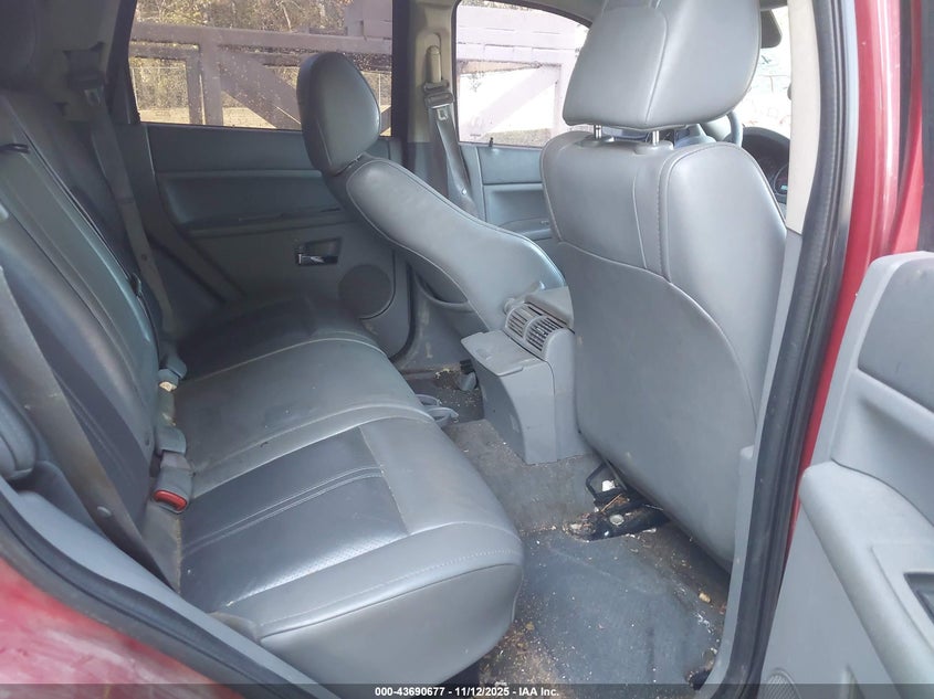 2005 Jeep Grand Cherokee Limited VIN: 1J4HR58N95C548892 Lot: 43690677