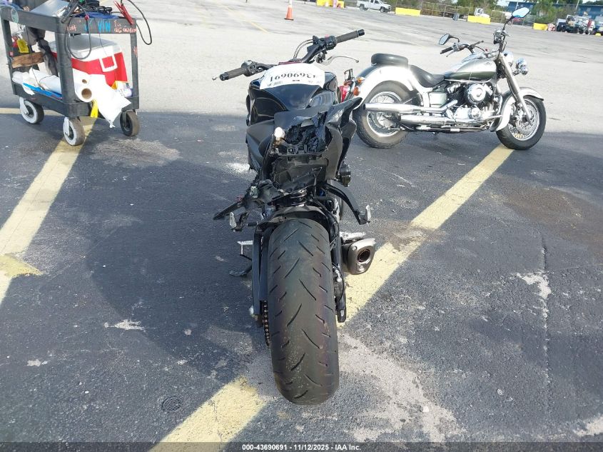 2016 Suzuki Gsx-S1000A VIN: JS1GT7AA2G2100177 Lot: 43690691