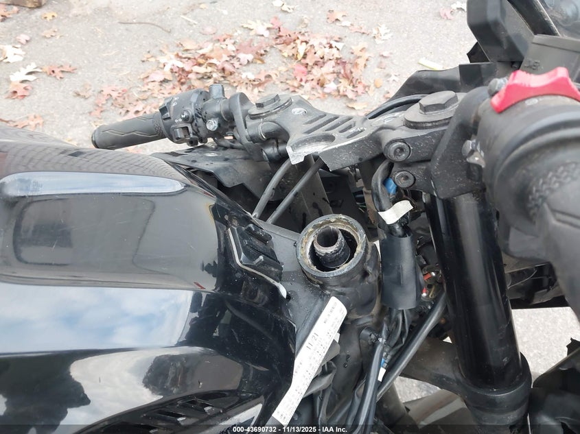 2022 Yamaha Yzfr3 A VIN: MH3RH18Y2NK008663 Lot: 43690732