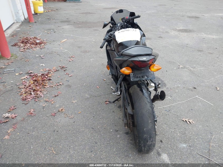 2022 Yamaha Yzfr3 A VIN: MH3RH18Y2NK008663 Lot: 43690732