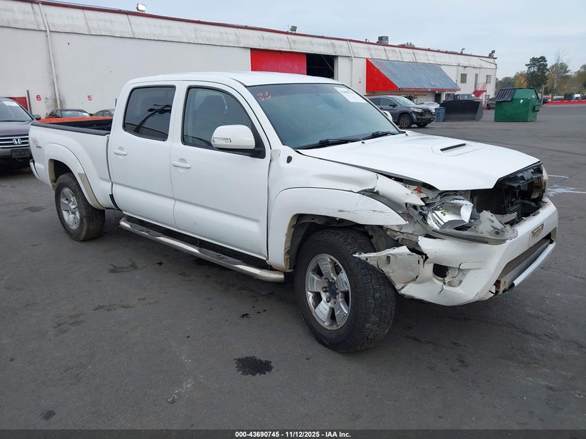 TOYOTA TACOMA BASE V6