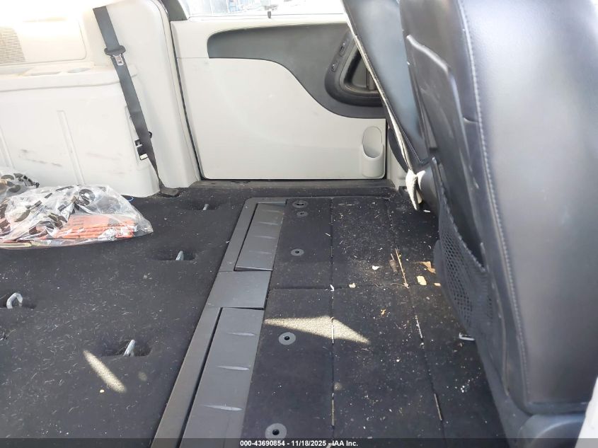 2014 Chrysler Town & Country Touring-L VIN: 2C4RC1CG5ER460572 Lot: 43690854