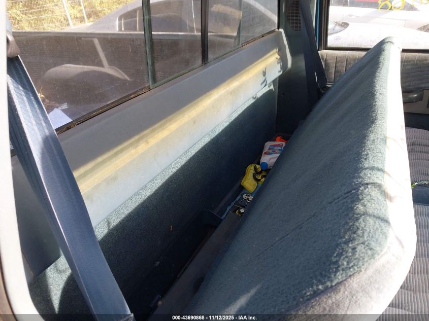 1991 Chevrolet Gmt-400 K1500 VIN: 1GCDK14KXME109748 Lot: 43690868