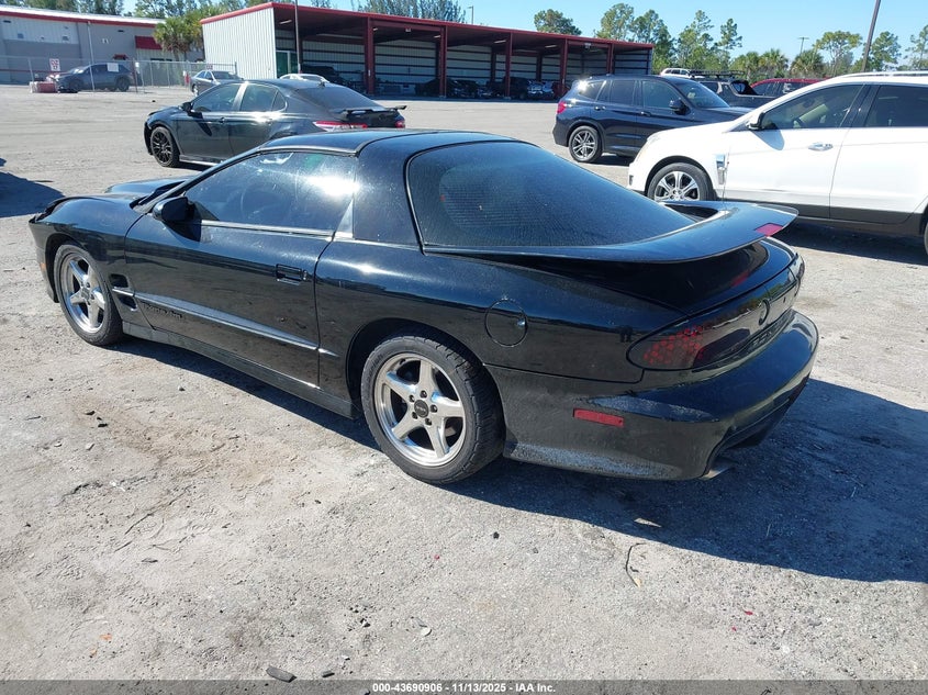2G2FV22G5X2225111 1999 PONTIAC FIREBIRD photo no. 3