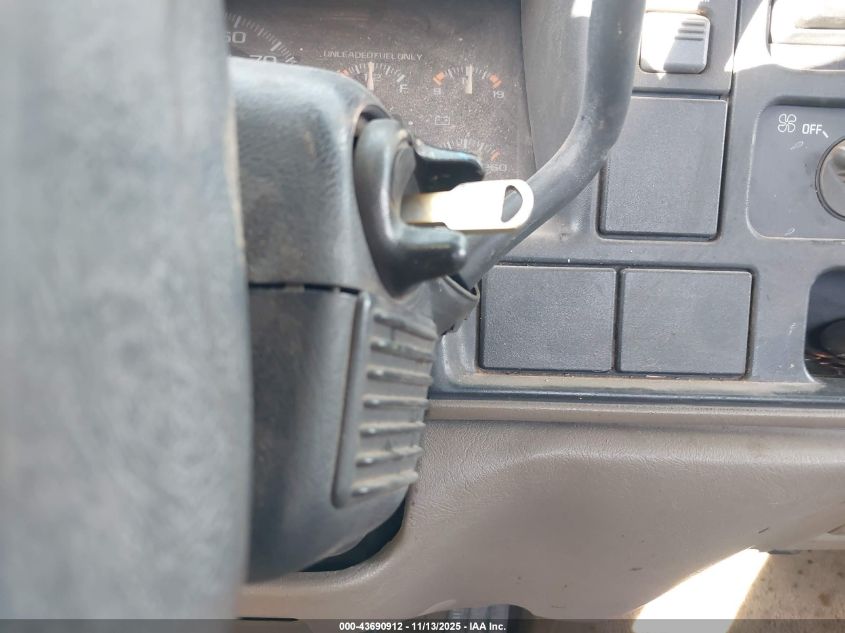 1996 Chevrolet Gmt-400 C2500 VIN: 1GCGC29J3TE192938 Lot: 43690912