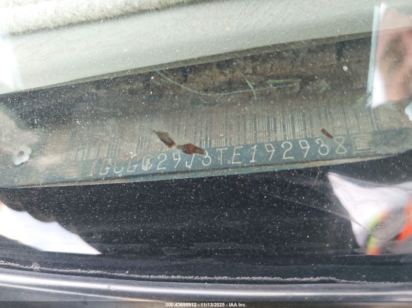 1996 Chevrolet Gmt-400 C2500 VIN: 1GCGC29J3TE192938 Lot: 43690912