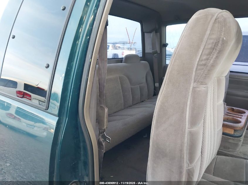 1996 Chevrolet Gmt-400 C2500 VIN: 1GCGC29J3TE192938 Lot: 43690912