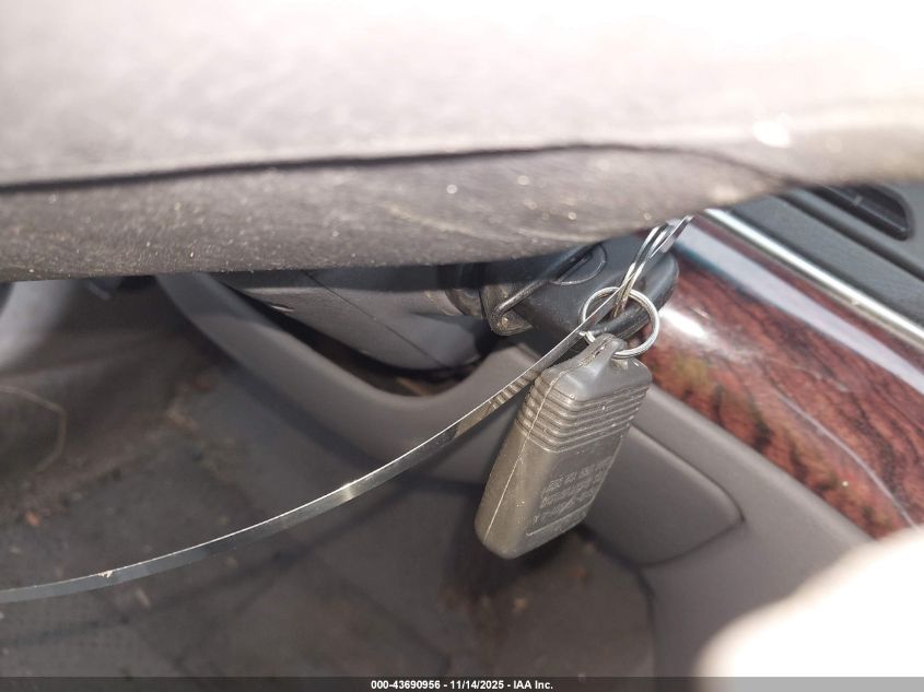 2002 Mercury Grand Marquis Ls VIN: 2MEFM75W82X664067 Lot: 43690956