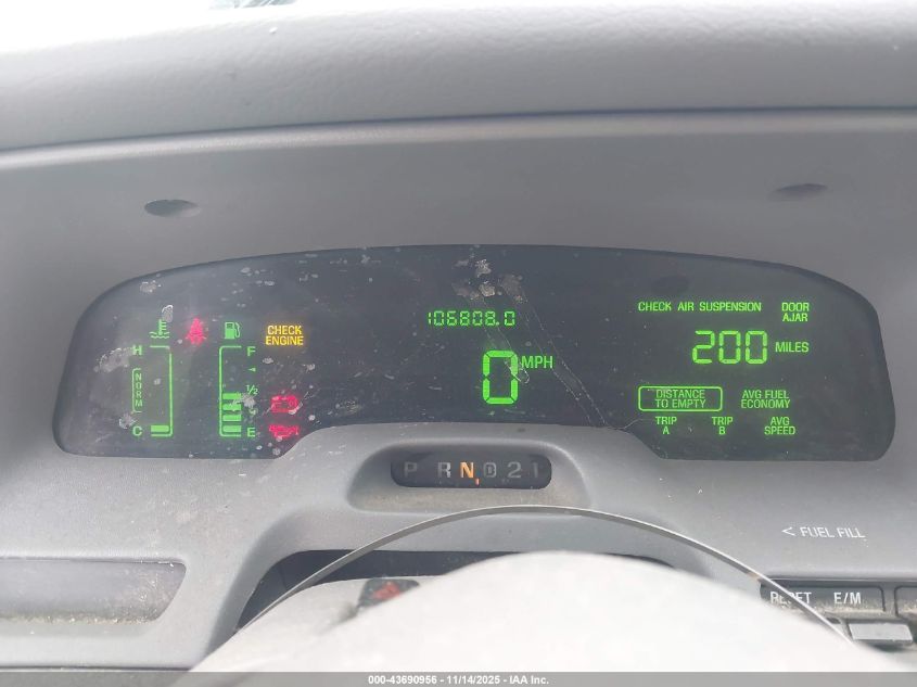 2002 Mercury Grand Marquis Ls VIN: 2MEFM75W82X664067 Lot: 43690956