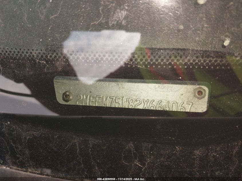 2002 Mercury Grand Marquis Ls VIN: 2MEFM75W82X664067 Lot: 43690956