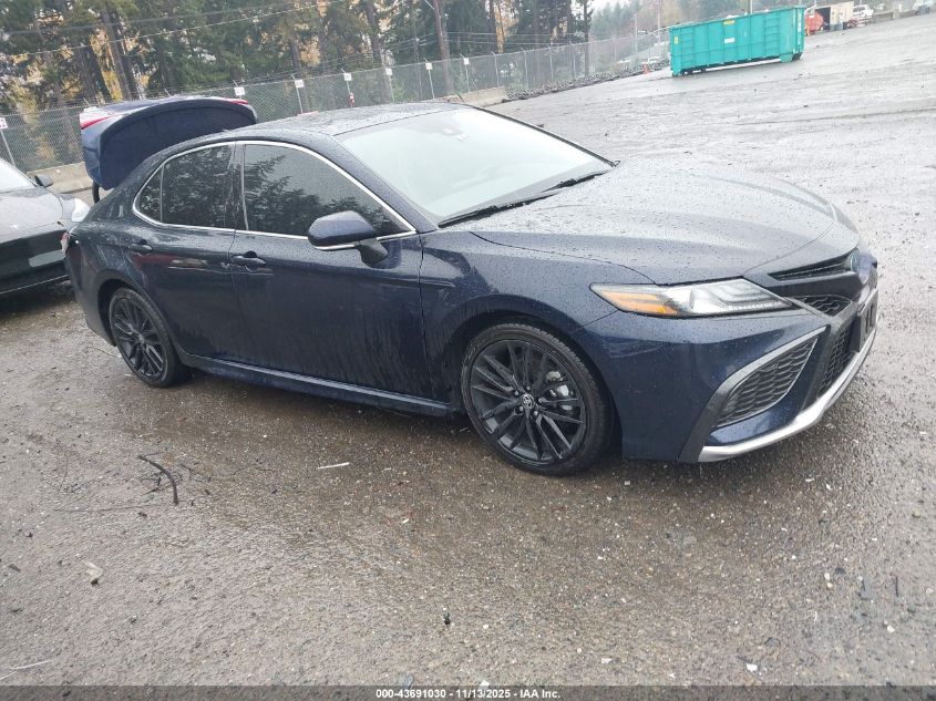 TOYOTA CAMRY HYBRID XSE HYBRID