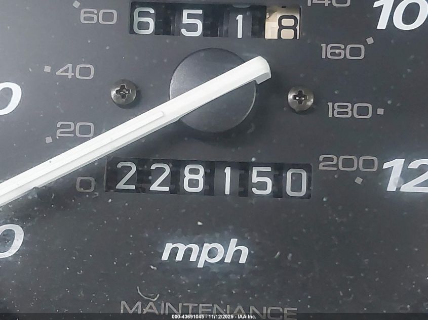 2000 Honda Cr-V Lx VIN: JHLRD2840YC011267 Lot: 43691045