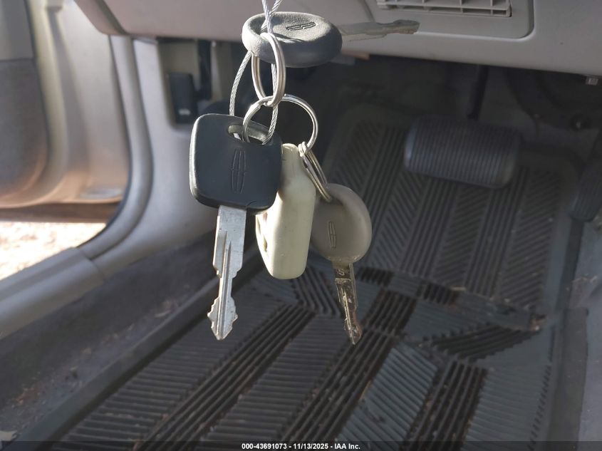 1998 Lincoln Mark Viii Lsc VIN: 1LNFM92V0WY604505 Lot: 43691073