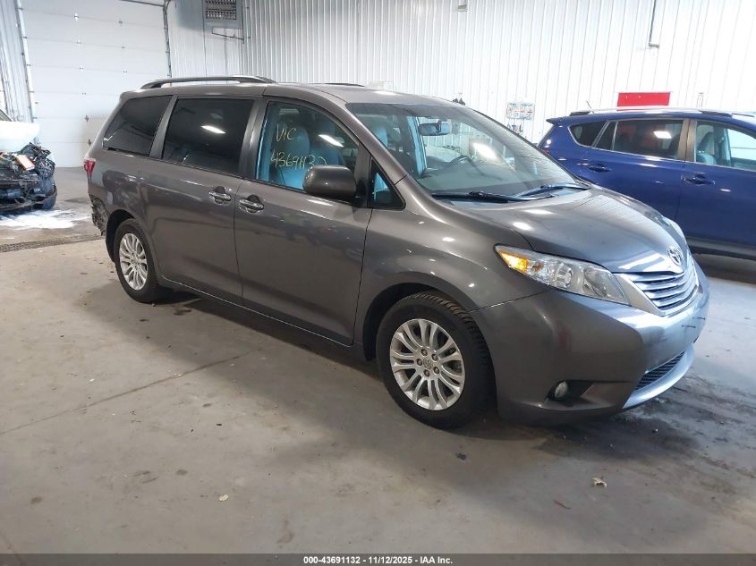 TOYOTA SIENNA XLE 8 PASSENGER