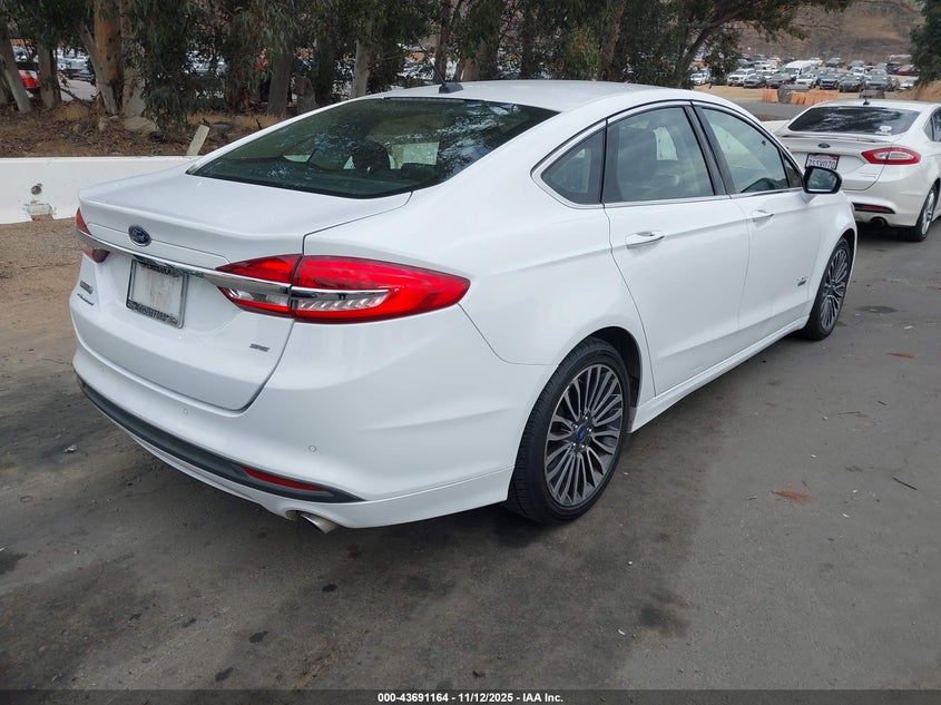 3FA6P0PU7HR229579 2017 FORD FUSION photo no. 4