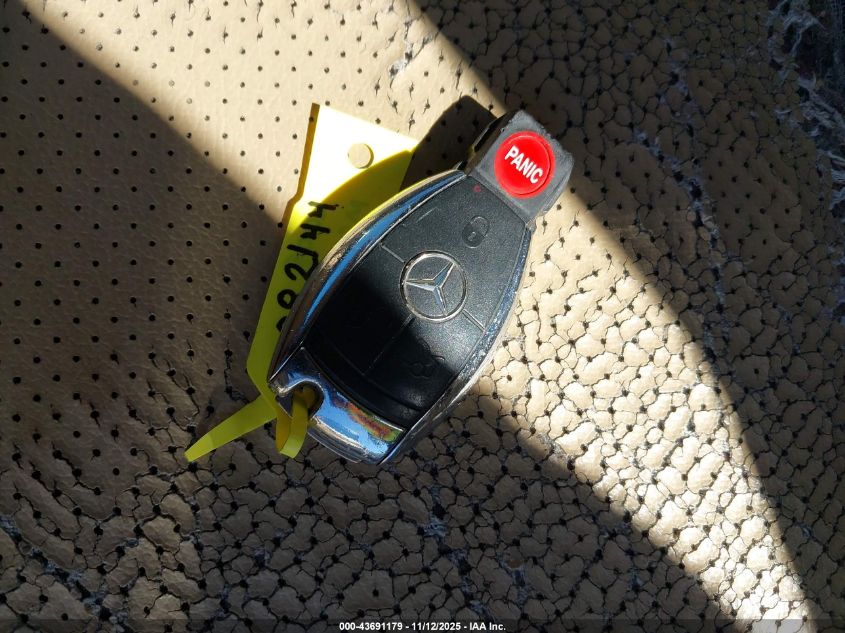 2008 Mercedes-Benz C 300 Luxury/Sport VIN: WDDGF54X38F082144 Lot: 43691179