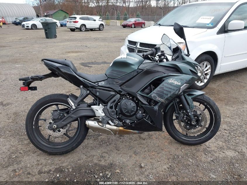 2025 Kawasaki Ex650 P VIN: ML5EXEP11SDAE6664 Lot: 43691185