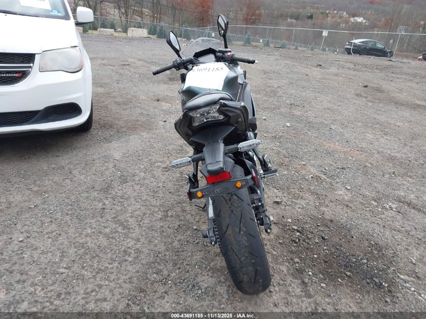 2025 Kawasaki Ex650 P VIN: ML5EXEP11SDAE6664 Lot: 43691185