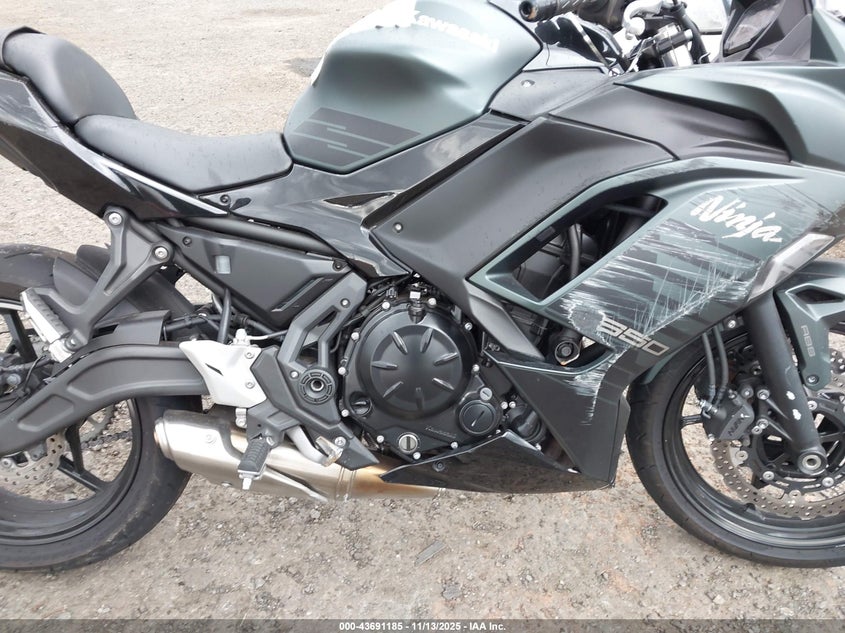 2025 Kawasaki Ex650 P VIN: ML5EXEP11SDAE6664 Lot: 43691185