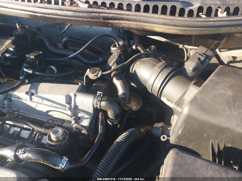 2001 Volkswagen New Beetle Glx VIN: 3VWDC21C61M428325 Lot: 43691219