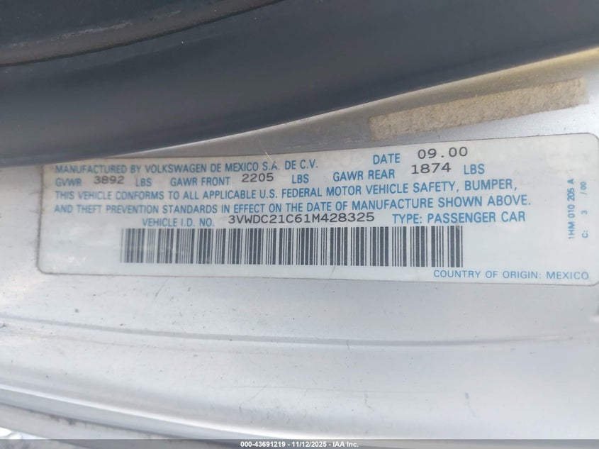 2001 Volkswagen New Beetle Glx VIN: 3VWDC21C61M428325 Lot: 43691219