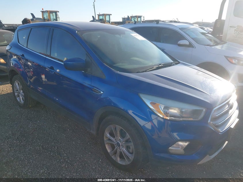 2017 FORD ESCAPE SE - 1FMCU0GD7HUD19387