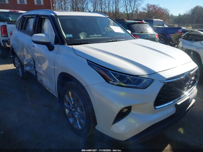 TOYOTA HIGHLANDER LIMITED