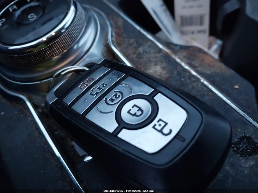 2017 Ford Fusion Se VIN: 3FA6P0T98HR100834 Lot: 43691295