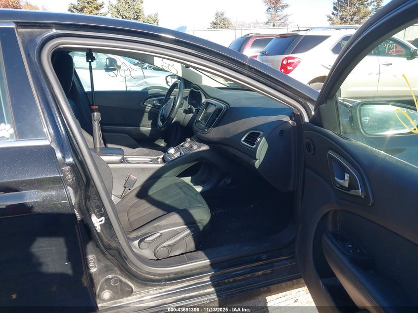 2016 CHRYSLER 200 LIMITED - 1C3CCCAB8GN161929