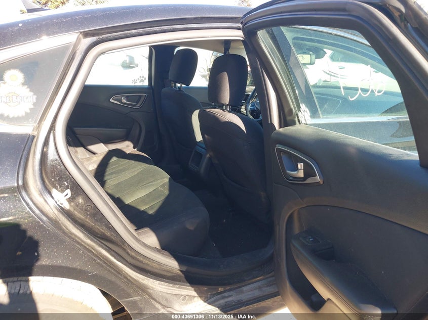 2016 CHRYSLER 200 LIMITED - 1C3CCCAB8GN161929