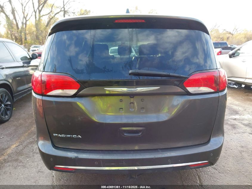 2017 Chrysler Pacifica Touring-L VIN: 2C4RC1BG8HR826871 Lot: 43691361