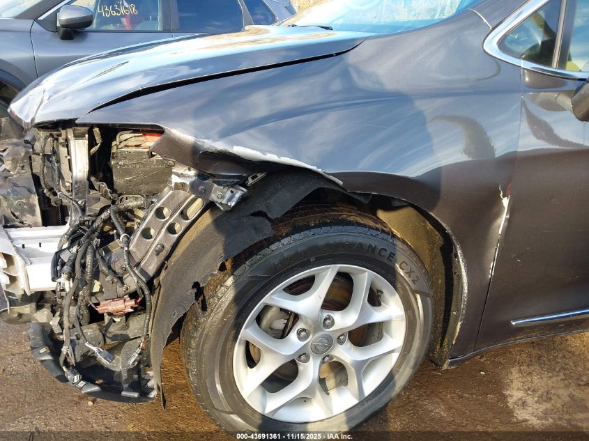 2017 Chrysler Pacifica Touring-L VIN: 2C4RC1BG8HR826871 Lot: 43691361