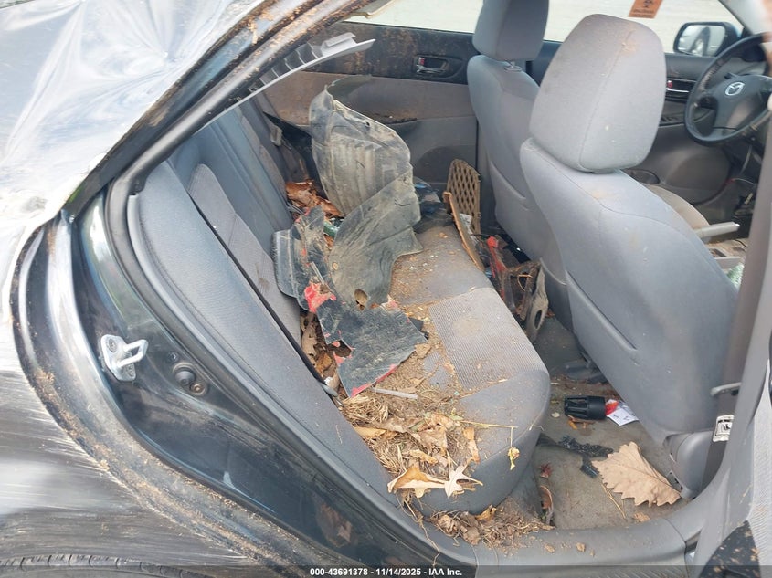 2004 Mazda Mazda6 I VIN: 1YVFP80C445N47225 Lot: 43691378