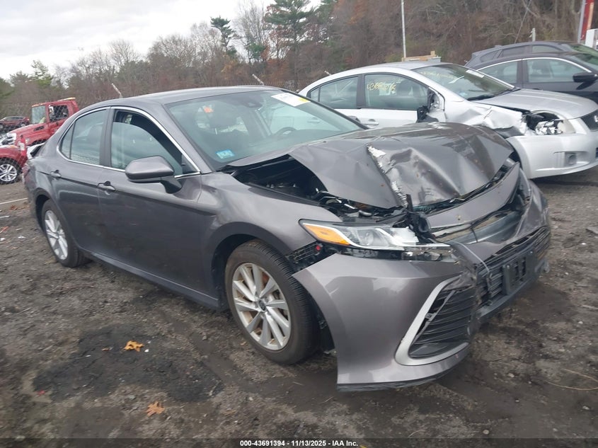 2021 TOYOTA CAMRY LE - 4T1C11AK3MU599664