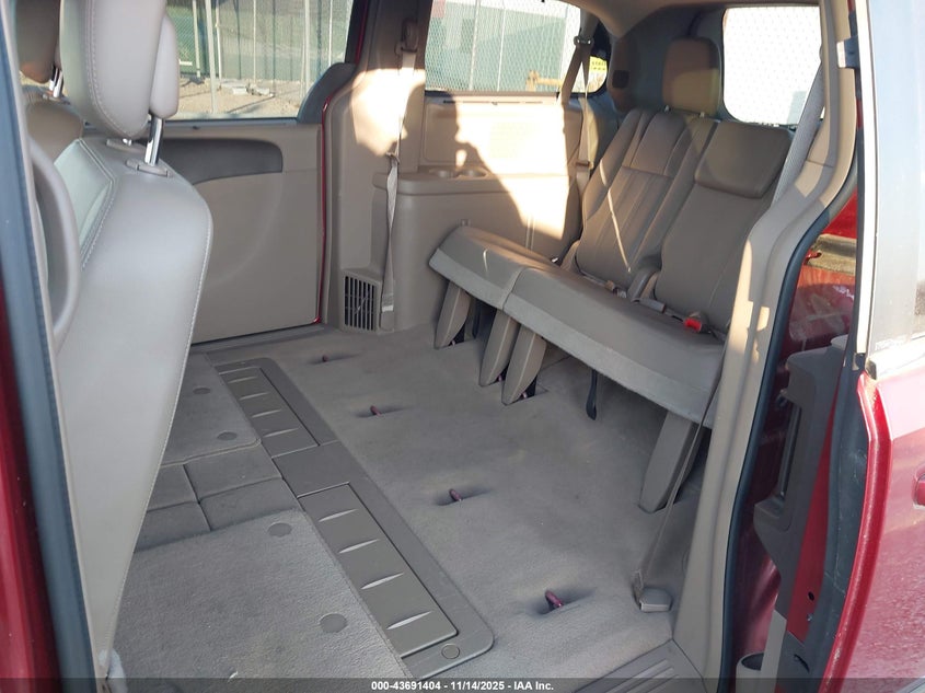 2014 Chrysler Town & Country Touring VIN: 2C4RC1BG5ER277934 Lot: 43691404