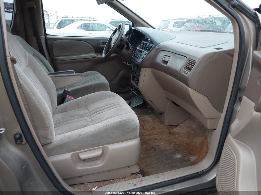 4T3ZF19C9XU162501 1999 TOYOTA SIENNA photo no. 5