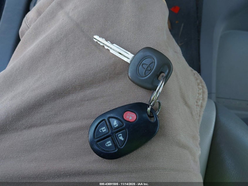 5TDKK3DC6ES485127 2014 TOYOTA SIENNA photo no. 11
