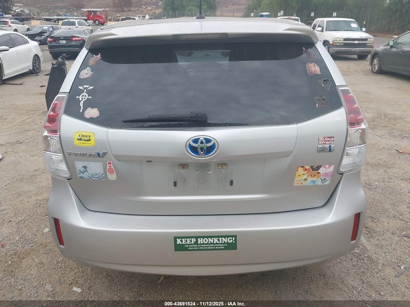 JTDZN3EUXHJ061139 2017 TOYOTA PRIUS V (+) photo no. 17