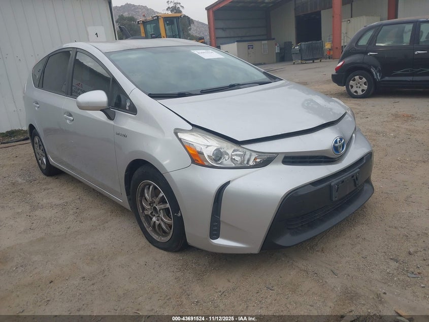 TOYOTA PRIUS V TWO 2017