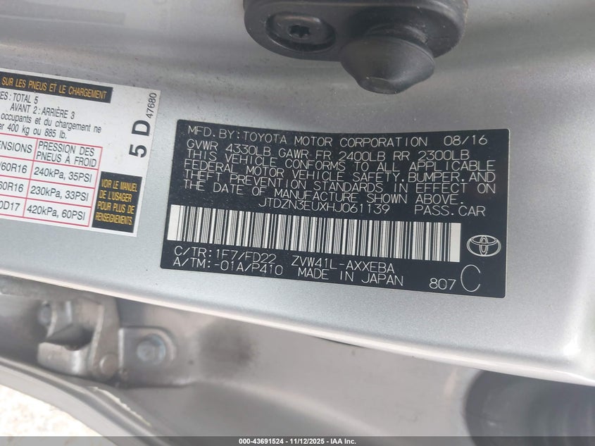 JTDZN3EUXHJ061139 2017 TOYOTA PRIUS V (+) photo no. 9