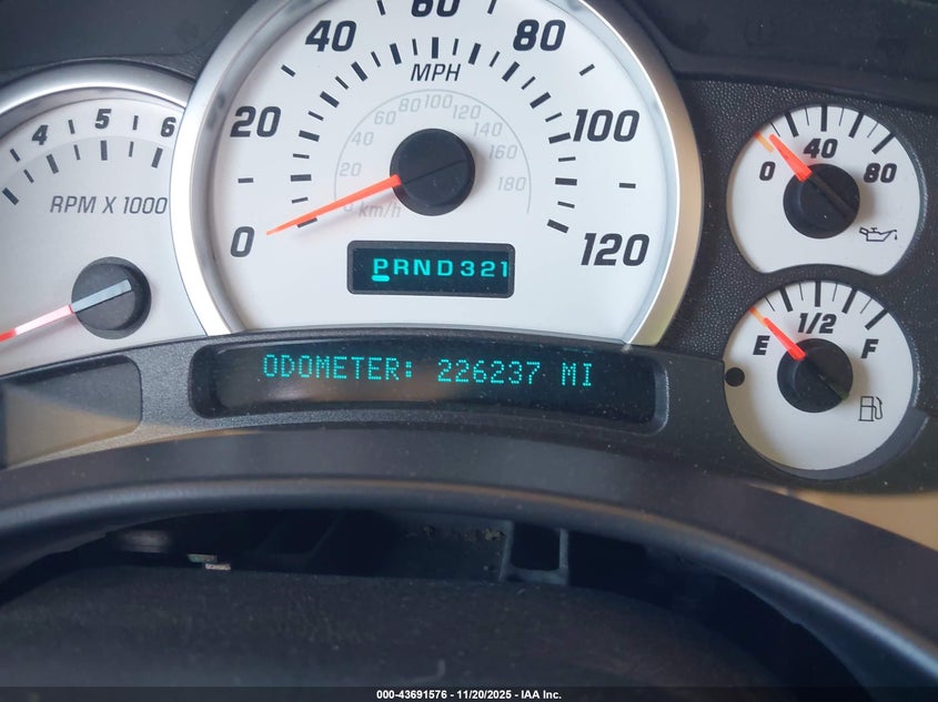 2003 Hummer H2 VIN: 5GRGN23U73H104399 Lot: 43691576